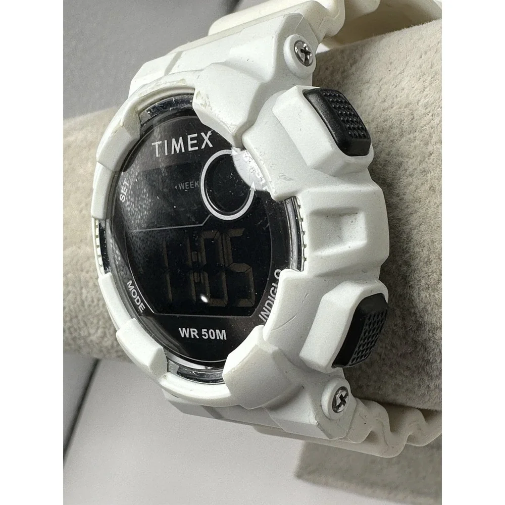 Timex TW5M23700 New Battery Indiglo 44MM 7.5